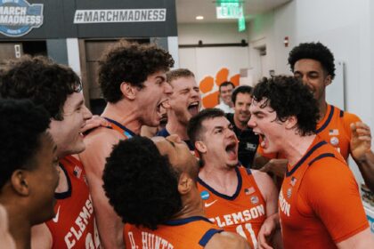 Clemson upends Cats, makes first Elite Eight since ’80
