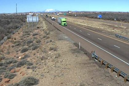 Rollover crash on I-40 near Winslow leaves baby, teen and man dead